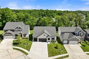 827 Summit Bluff Ct, Saint Louis, MO 63026 - Photo 51