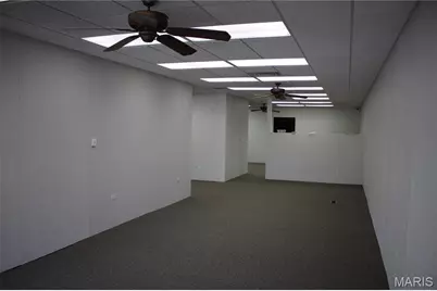 107 S. Center St, Shelbina, MO 63468 - Photo 3