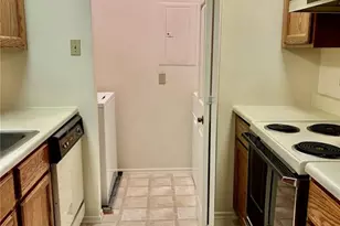 5375 N Kenrick Parke Dr, Saint Louis, MO 63119 - Photo 11