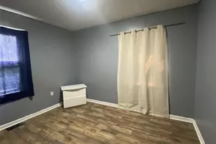 10184 Winkler Dr, Saint Louis, MO 63136 - Photo 3