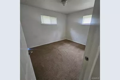 10212 Duke Drive, Saint Louis, MO 63136 - Photo 17