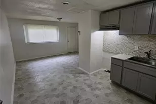 10212 Duke Dr, Saint Louis, MO 63136 - Photo 7