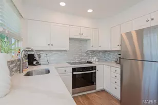 636 Candleberry Ct, Saint Louis, MO 63122 - Photo 9