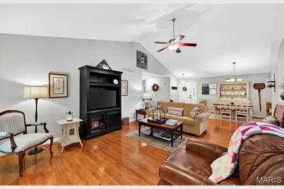 1013 Roosevelt Drive, Wentzville, MO 63385 - Photo 13
