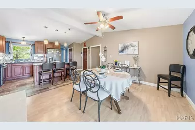 12125 Old Saint Charles Road, Bridgeton, MO 63044 - Photo 15