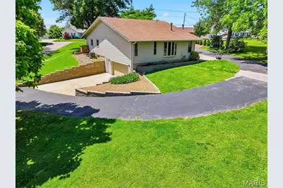 12125 Old Saint Charles Road, Bridgeton, MO 63044 - Photo 3