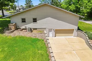 12125 Old Saint Charles Rd, Bridgeton, MO 63044 - Photo 43