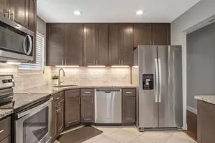 4226 Aqua Ridge Dr, Saint Louis, MO 63129 - Photo 9