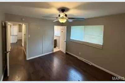 10460 Gardo Court, Bellefontaine Neighbors, MO 63137 - Photo 13