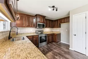 313 Mahalo Dr, Moscow Mills, MO 63362 - Photo 21