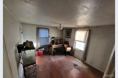 1112 1/2 Hickam Street, Boonville, MO 65233 - Photo 5