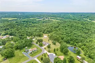 1444 Yellow Rock, De Soto, MO 63020 - Photo 5