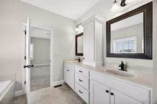 320 Regents Park Ave, Wentzville, MO 63385 - Photo 21