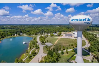 320 Regents Park Avenue, Wentzville, MO 63385 - Photo 5