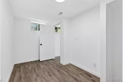 21 S Dellwood Avenue, Saint Louis, MO 63135 - Photo 33
