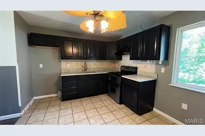 11747 Vizcuya Court, Florissant, MO 63033 - Photo 3