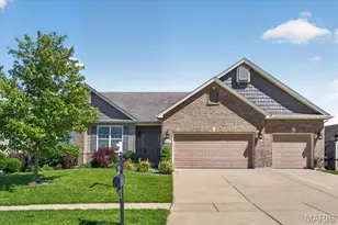 202 Andrea Lynne Dr, Wentzville, MO 63385 - Photo 1