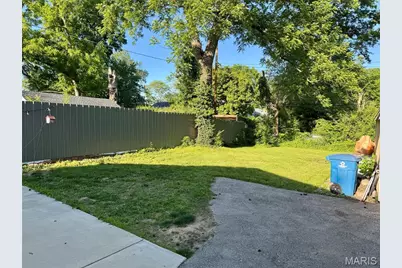 2480 Hartland Avenue, Saint Louis, MO 63114 - Photo 37