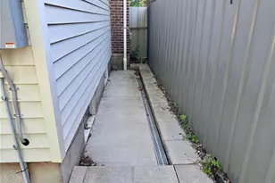 2480 Hartland Ave, Saint Louis, MO 63114 - Photo 37