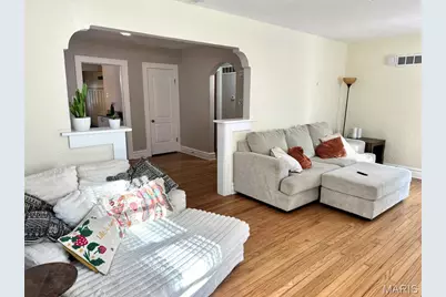 2480 Hartland Avenue, Saint Louis, MO 63114 - Photo 7