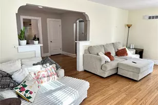 2480 Hartland Ave, Saint Louis, MO 63114 - Photo 7