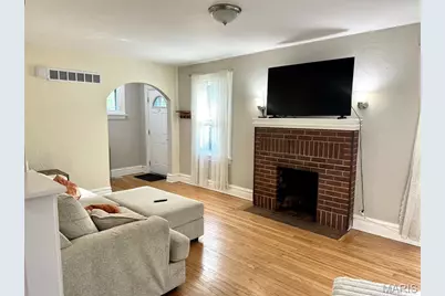 2480 Hartland Avenue, Saint Louis, MO 63114 - Photo 13