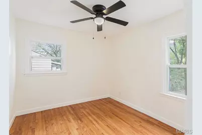 9807 Eastdell Dr, Saint Louis, MO 63136 - Photo 7