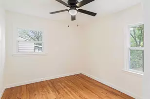 9807 Eastdell Dr, Saint Louis, MO 63136 - Photo 7