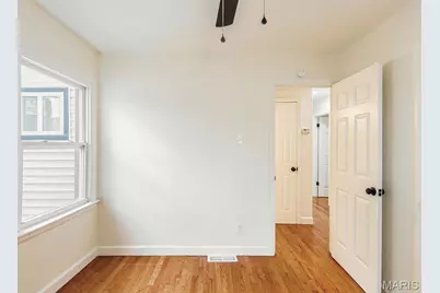 9807 Eastdell Dr, Saint Louis, MO 63136 - Photo 3