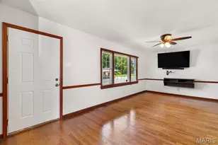 4037 Robert Ave, Saint Louis, MO 63116 - Photo 5