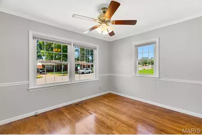 4037 Robert Avenue, Saint Louis, MO 63116 - Photo 13