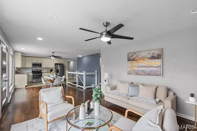 6064 W Cabanne Place, Saint Louis, MO 63112 - Photo 7