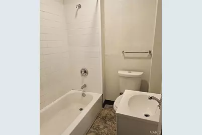 7530 Trenton Avenue, University City, MO 63130 - Photo 5