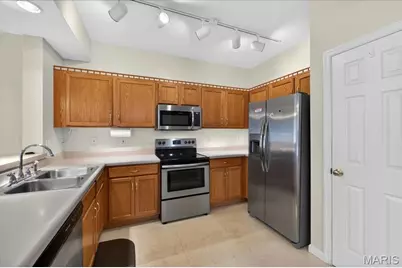 1251 Gardens Circle Drive #2B, Unincorporated, MO 63125 - Photo 5