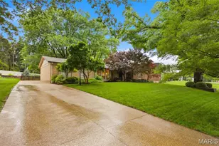 12632 Villa Hill Ln, Creve Coeur, MO 63141 - Photo 3