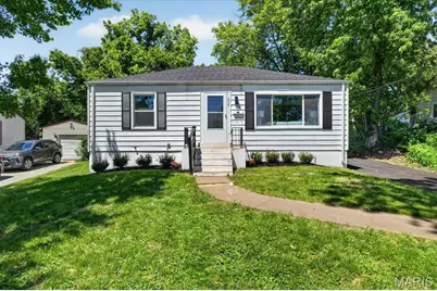 439 E Elliott Avenue, Kirkwood, MO 63122 - Photo 1