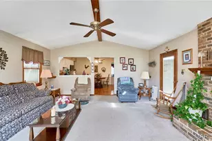 10808 Three Ct Dr, Saint Louis, MO 63123 - Photo 11