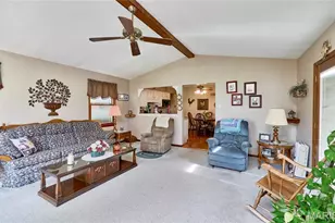 10808 Three Ct Dr, Saint Louis, MO 63123 - Photo 9