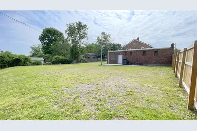 755 Pardella Avenue, Saint Louis, MO 63125 - Photo 5
