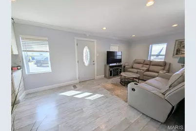 8518 Pilot Avenue, Affton, MO 63123 - Photo 3