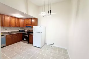 10427 Briarbend Dr, Unincorporated, MO 63146 - Photo 5