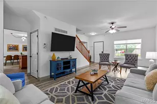 526 Springhurst Pkwy, O'Fallon, MO 63368 - Photo 3