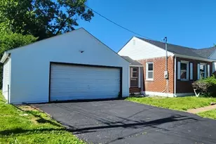 4325 Edgewood Blvd, Saint Louis, MO 63121 - Photo 3