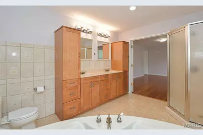 819 Renee Lane, Saint Louis, MO 63141 - Photo 25