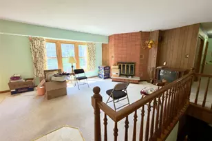 9817 Kimker Ln, Sunset Hills, MO 63127 - Photo 3