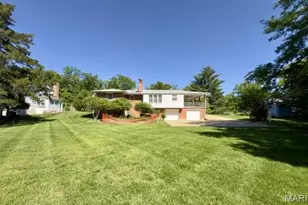 9817 Kimker Ln, Sunset Hills, MO 63127 - Photo 33