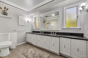 1 Huntleigh Trails Ln, Saint Louis, MO 63131 - Photo 33