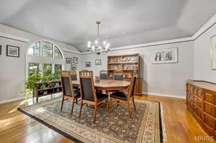 1 Huntleigh Trails Ln, Saint Louis, MO 63131 - Photo 11