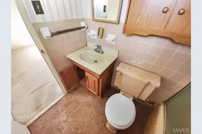 1146 Hawkstone Lane, Saint Louis, MO 63125 - Photo 7