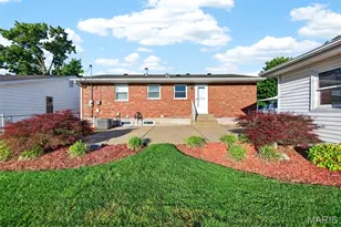 4019 Greenmeadows Dr, Saint Louis, MO 63123 - Photo 33